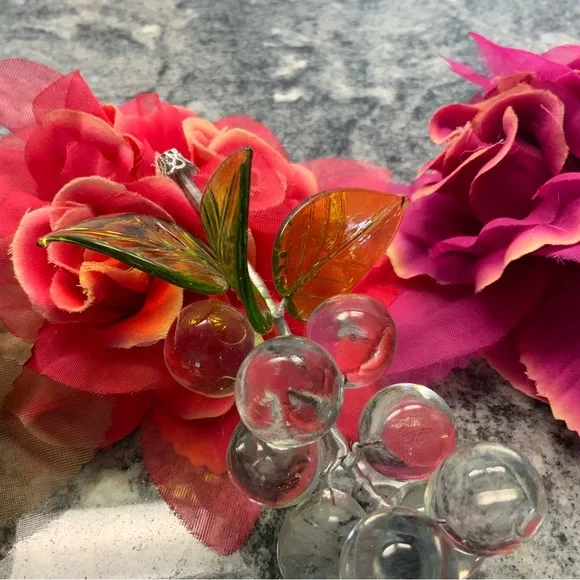 NWOT lovely Murano glass, made in Italy. Clear glass grapes. - Picture 5 of 6